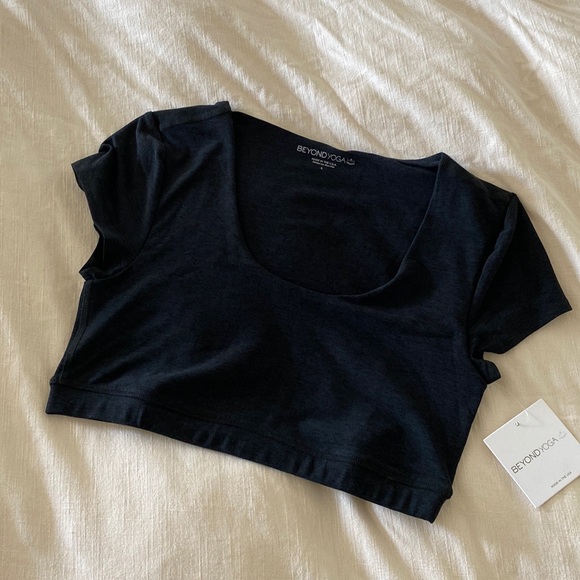 Tops - Beyond Yoga Spacedye Dark Night Cropped T-Shirt